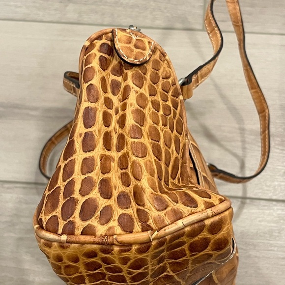 VINTAGE Dooney & Bourke Vintage Crocodile Bayou Collection Shoulder Bag - Picture 7 of 10